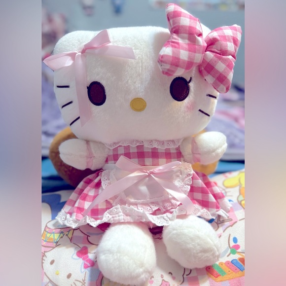 🆕 Hello Kitty Plush with Pink Bow and Dress - Picture 1 of 1